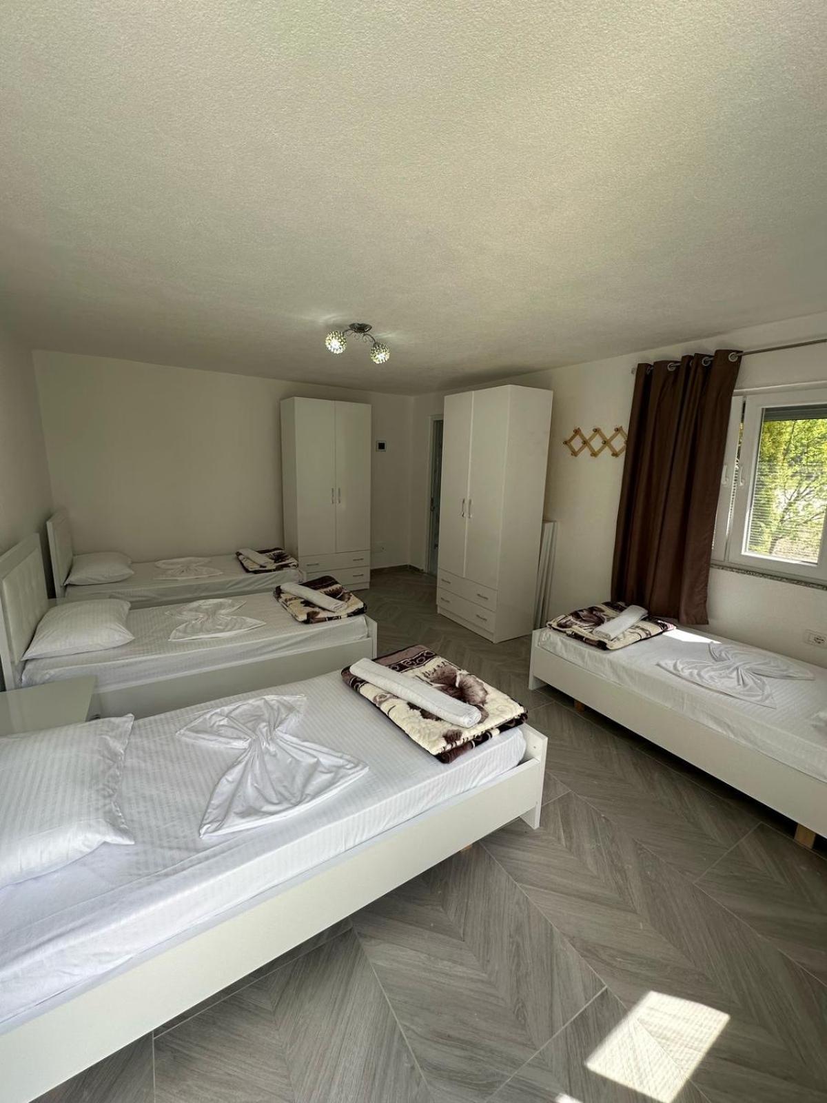 Bujtina Brahim Selimaj Bed and Breakfast Valbone Eksteriør billede