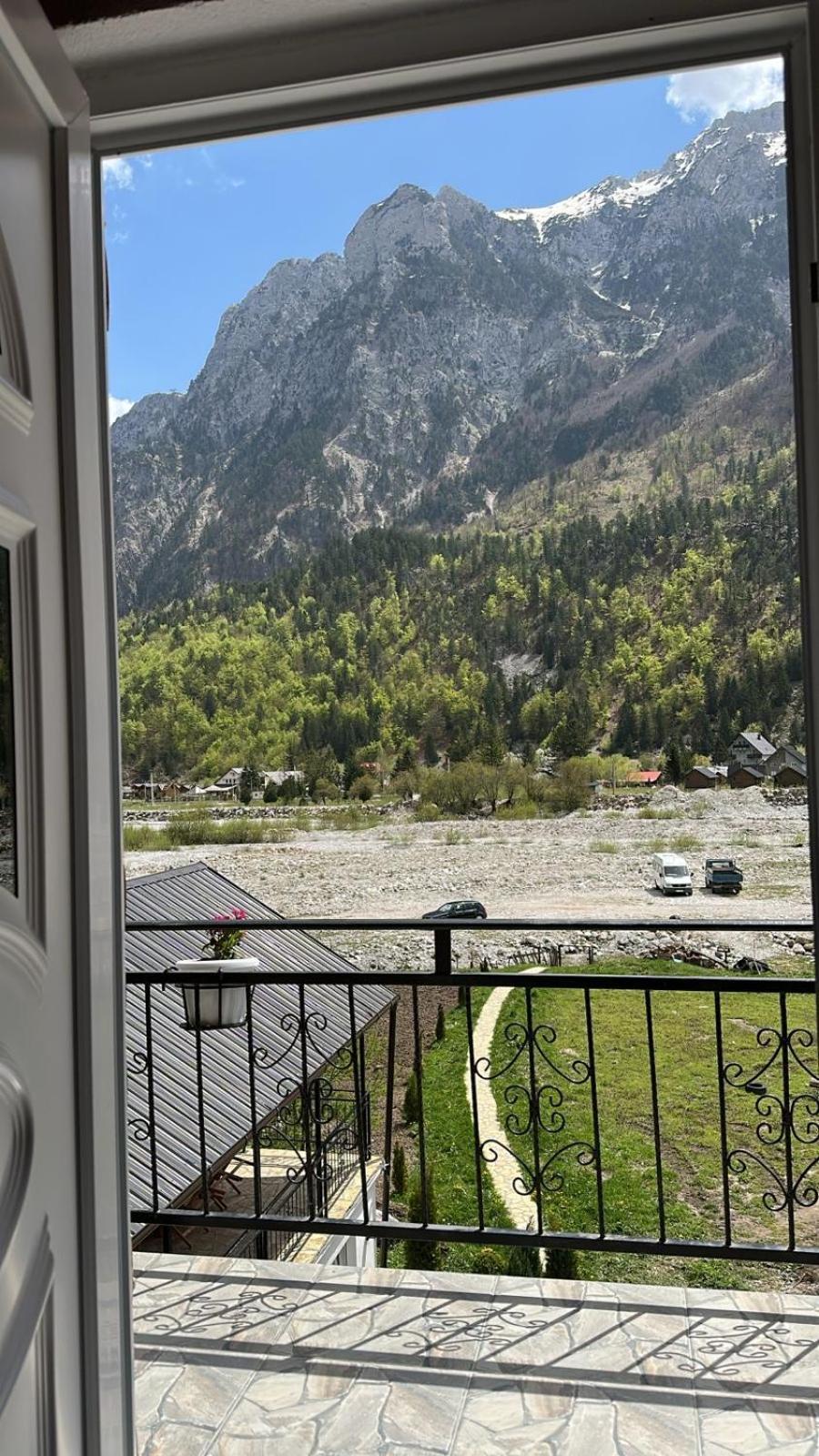 Bujtina Brahim Selimaj Bed and Breakfast Valbone Eksteriør billede